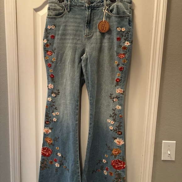Driftwood ladies flora flare jeans size 14 - Picture 2 of 7